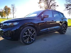 Grenadillschwarz metallic Neu 2025 VW Touareg R-line SUV | 87.740 € (Guter Preis)