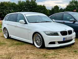 Weiß Gebraucht 2011 BMW 330 M Performance Kombi | 11.000 € (Etwas zu teuer)