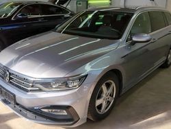 Silber Gebraucht 2022 VW Passat Limousine | 17.493 € (Teuer)