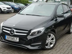 Schwarz Gebraucht 2017 Mercedes B180 Edition Van / Kleinbus | 17.500 € (Fairer Preis)