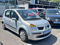 Grau Gebraucht 2006 Renault Modus Dynamique Van / Kleinbus | 2.690 € (Etwas zu teuer)