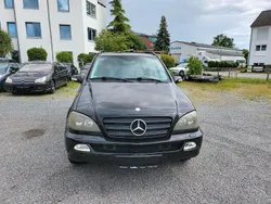 Schwarz Gebraucht 2003 Mercedes ML350 SUV | 5.100 €