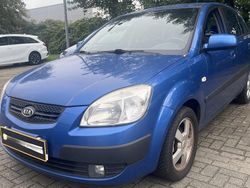 Blau Gebraucht 2007 Kia Rio EX Limousine | 3.980 € (Teuer)