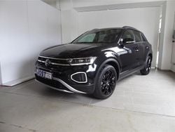 Deep black perleffekt Gebraucht 2023 VW T-Roc Style SUV | 29.950 € (Fairer Preis)