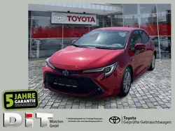 Karmina rot met. Gebraucht 2021 Toyota Corolla Team Limousine | 17.990 € (Superpreis)