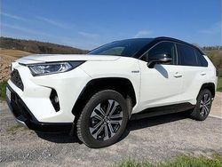 Weiß Gebraucht 2019 Toyota RAV4 Hybrid Style SUV | 30.400 € (Fairer Preis)