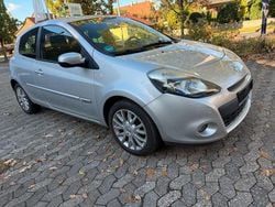 Silber Gebraucht 2012 Renault Clio IV Dynamique Limousine | 3.650 € (Guter Preis)