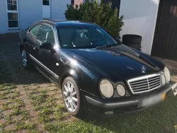 Schwarz Gebraucht 1998 Mercedes CLK200 Coupé | 899 € (Guter Preis)