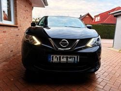 Schwarz Gebraucht 2016 Nissan Qashqai Visia SUV | 8.999 € (Guter Preis)