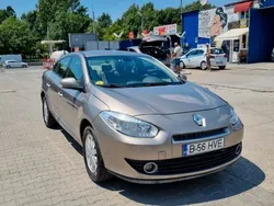 Beige Gebraucht 2011 Renault Fluence Sportway Limousine | 3.250 €