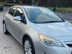 Silber Gebraucht 2010 Opel Astra Limousine | 6.500 € (Teuer)