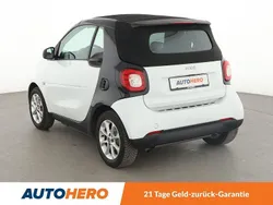 Weiß Gebraucht 2017 Smart ForTwo Cabrio Passion Cabrio | 13.620 € (Guter Preis)