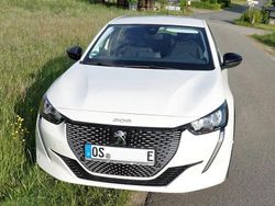 Weiß Gebraucht 2022 Peugeot e-208 Active Kleinwagen | 15.500 € (Guter Preis)