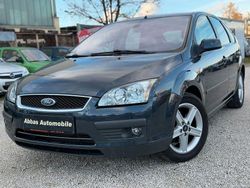 Schwarz Gebraucht 2005 Ford Focus Titanium Limousine | 3.290 € (Fairer Preis)