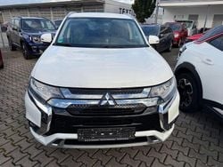 Weiß Gebraucht 2019 Mitsubishi Outlander P-HEV SUV | 19.490 € (Fairer Preis)