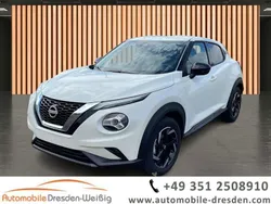 Weiß pearl white (metallic) Gebraucht 2024 Nissan Juke N-Connecta SUV | 18.980 € (Guter Preis)