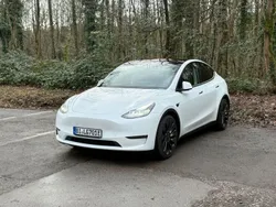 Weiß Gebraucht 2022 Tesla Model Y Performance SUV | 44.400 € (Teuer)