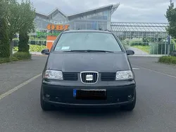 Schwarz Gebraucht 2010 Seat Alhambra Van / Kleinbus | 4.600 € (Etwas zu teuer)