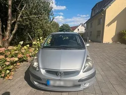 Silber Gebraucht 2003 Honda Jazz Kleinwagen | 2.500 €