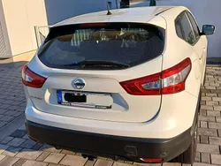 Weiß Gebraucht 2015 Nissan Qashqai Acenta SUV | 9.900 € (Fairer Preis)