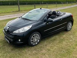 Schwarz Gebraucht 2011 Peugeot 207 CC Cabrio | 2.400 €