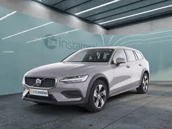 Grau Gebraucht 2024 Volvo V60 Kombi | 45.749 € (Teuer)