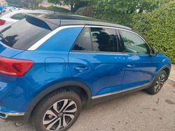 Blau Gebraucht 2021 VW T-Roc Active SUV | 18.850 € (Guter Preis)