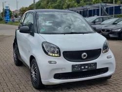 Schwarz Gebraucht 2015 Smart ForTwo Coupé Basis Coupé | 5.990 € (Guter Preis)