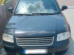 Schwarz Gebraucht 2003 VW Passat Comfortline Kombi | 850 € (Superpreis)