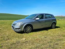 Grau Gebraucht 2007 Opel Astra Limousine | 3.899 € (Fairer Preis)