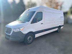 Weiß Gebraucht 2021 Mercedes 170 Van / Kleinbus | 18.799 €