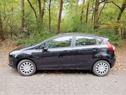 Schwarz Gebraucht 2015 Ford Fiesta Celebration Kleinwagen | 6.200 € (Guter Preis)