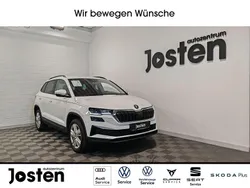 Weiß Gebraucht 2024 Skoda Karoq Selection SUV | 29.590 € (Superpreis)