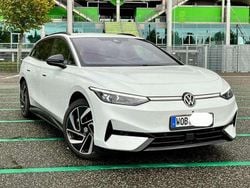 Weiß Gebraucht 2024 VW ID.7 Pro Kombi | 48.100 € (Etwas zu teuer)