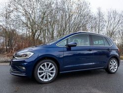 Blau Gebraucht 2019 VW Golf Sportsvan Highline Van / Kleinbus | 16.800 € (Fairer Preis)