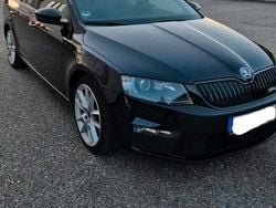 Schwarz Gebraucht 2017 Skoda Octavia vRS Kombi | 9.900 € (Superpreis)