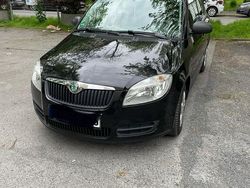 Schwarz Gebraucht 2009 Skoda Fabia Kleinwagen | 2.000 € (Fairer Preis)