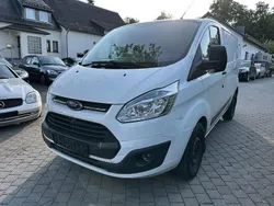 Weiß Gebraucht 2016 Ford Transit Custom Van / Kleinbus | 11.290 €