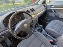 Silber Gebraucht 2005 VW Golf V Kleinwagen | 950 € (Guter Preis)