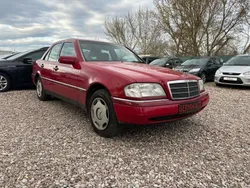 Rot Gebraucht 1995 Mercedes C200 Elegance Limousine | 1.890 €