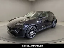 Schwarz Gebraucht 2025 Porsche Macan 4 Electric SUV | 89.500 € (Etwas zu teuer)