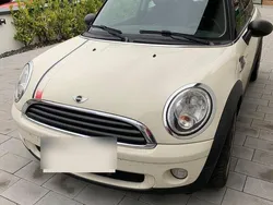 Weiß Gebraucht 2010 Mini ONE Kleinwagen | 2.900 €