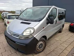 Grau Gebraucht 2003 Nissan Primastar Van / Kleinbus | 3.750 €