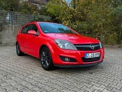 Rot Gebraucht 2008 Opel Astra Limousine | 2.500 € (Guter Preis)