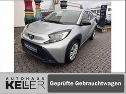 Shimmering silber metallic Gebraucht 2022 Toyota Aygo X SUV | 12.750 € (Fairer Preis)