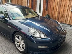 Blau Gebraucht 2010 Porsche Panamera 4S Limousine | 35.000 €