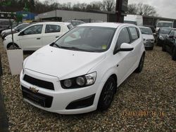 Weiß Gebraucht 2013 Chevrolet Aveo LT Kleinwagen | 3.499 € (Fairer Preis)