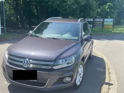 Grau Gebraucht 2015 VW Tiguan LOUNGE SUV | 12.499 € (Fairer Preis)