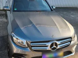 Silber Gebraucht 2018 Mercedes GLC250 AMG line SUV | 27.500 € (Fairer Preis)