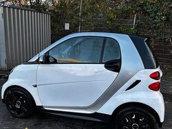 Weiß Gebraucht 2012 Smart ForTwo Coupé Coupé | 3.850 € (Guter Preis)